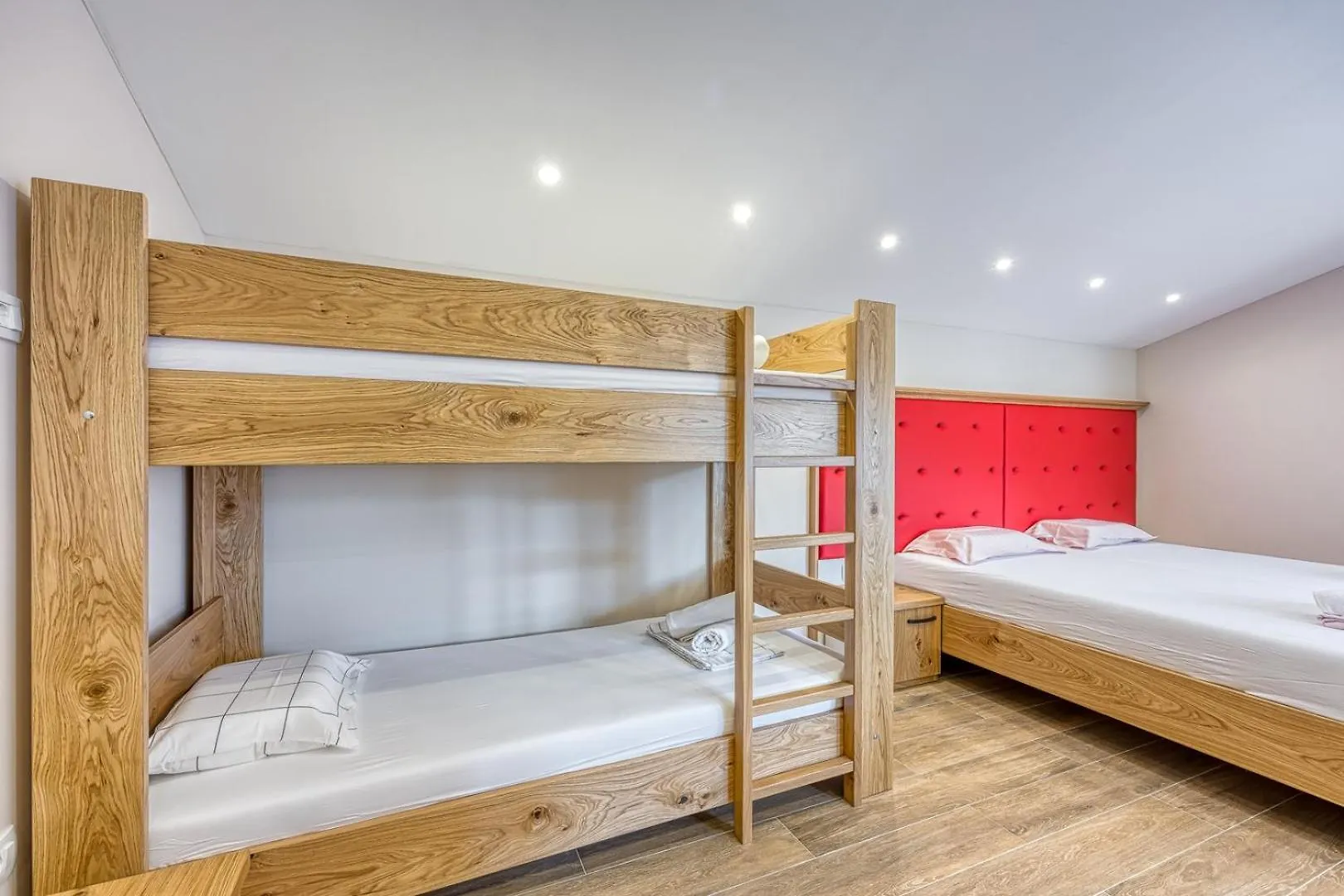 Viktor Katoro Hotel Umag 0*,