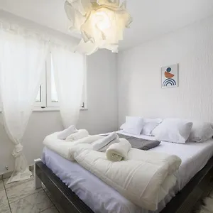 Dunja House With Affittacamere