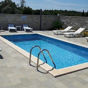 Apartments&rooms Adamović Affittacamere